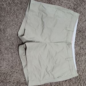 Natural Reflections Tan Cargo Shorts Casual Comfort